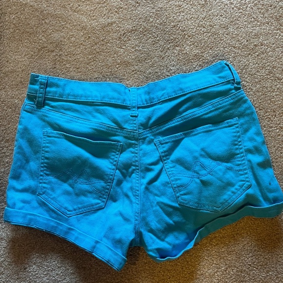 New York & Company Vibrant Blue Jean Shorts - Picture 2 of 3